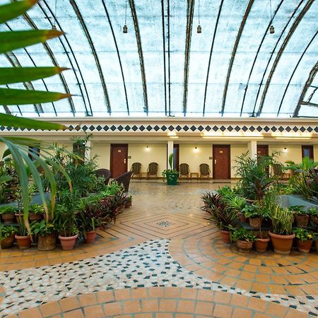 The Grand Regency Hotel Rajkot Bagian luar foto