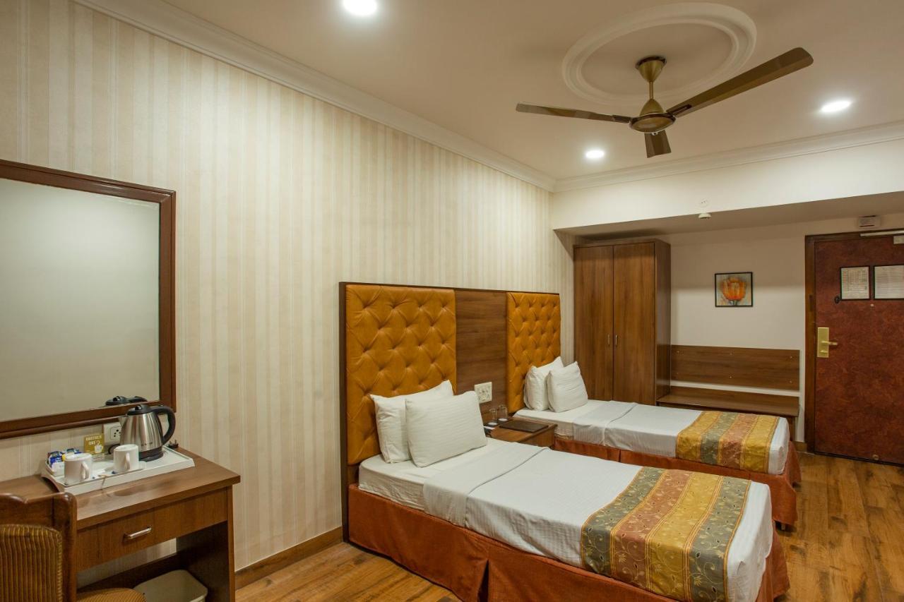 The Grand Regency Hotel Rajkot Bagian luar foto