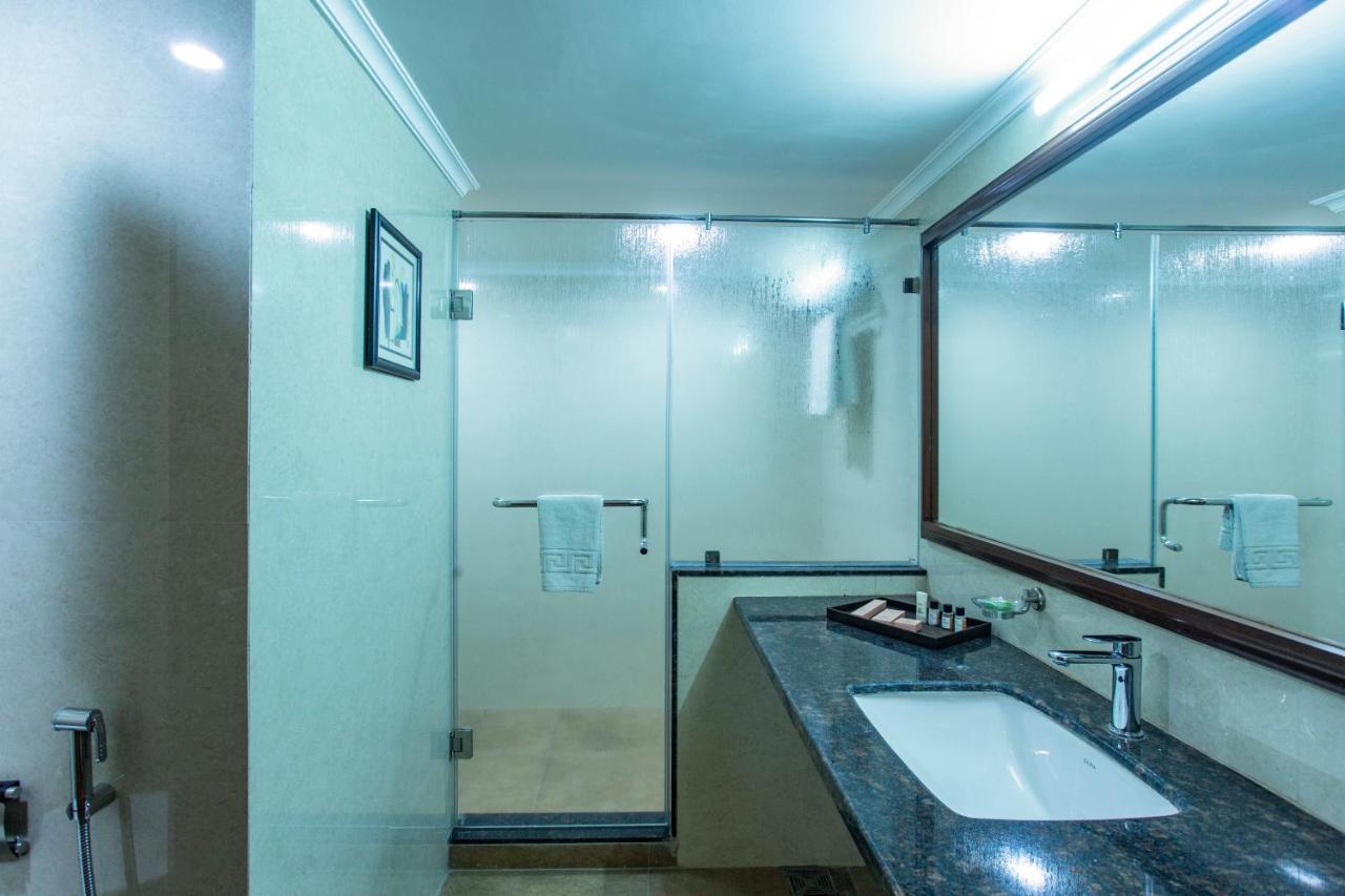 The Grand Regency Hotel Rajkot Bagian luar foto